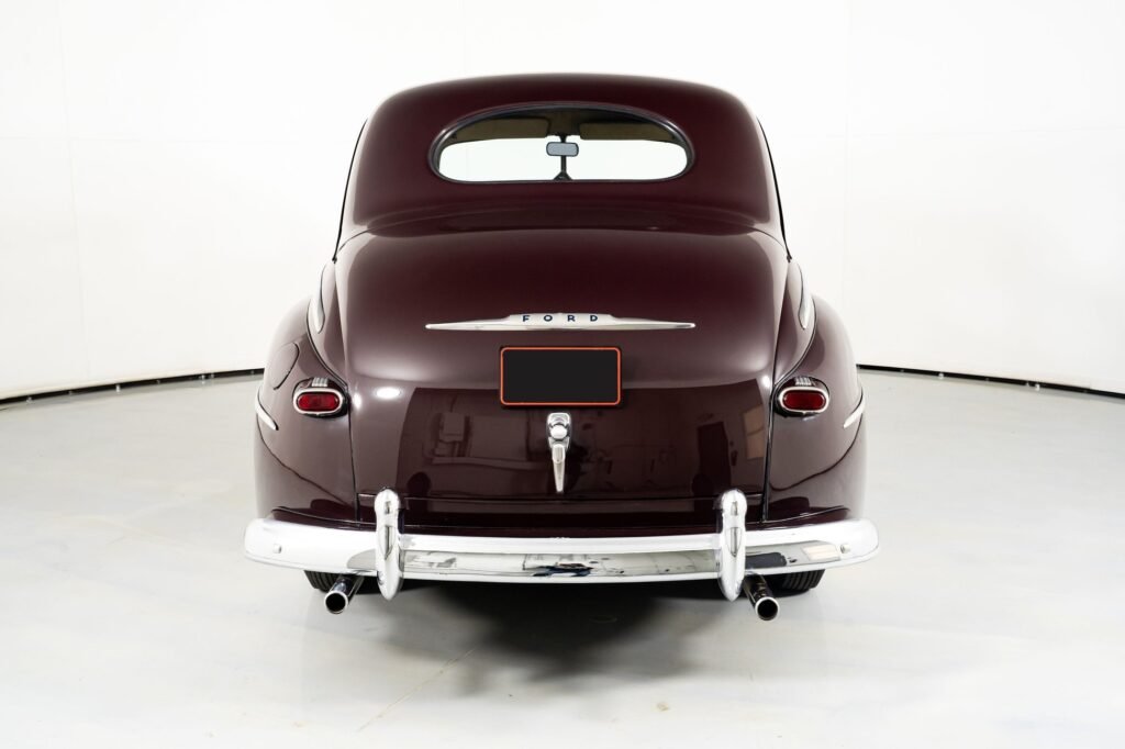 1948 Ford Super Deluxe